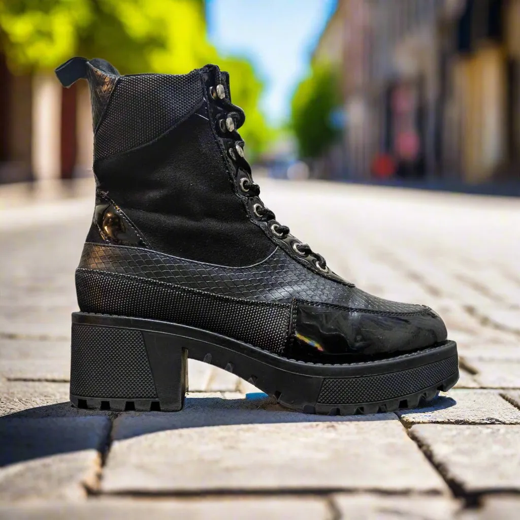 Day Vine Heeled Hiker Boots Size UK 3 / EU 36 / US 5.5