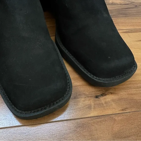 Hillard and Hanson Vintage Black Leather Block Ankle Heeled Boots