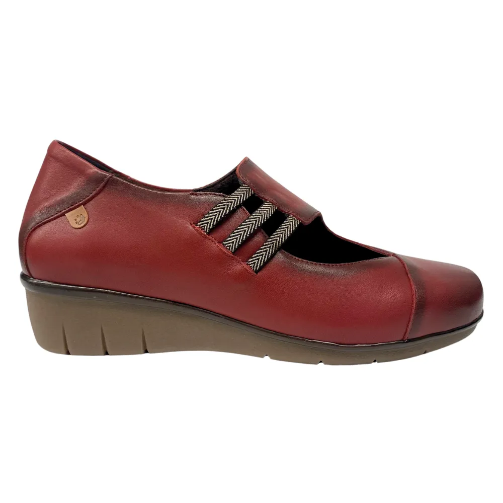 Valeria's Maddy Bordo Wedge Slip-On (Women's)